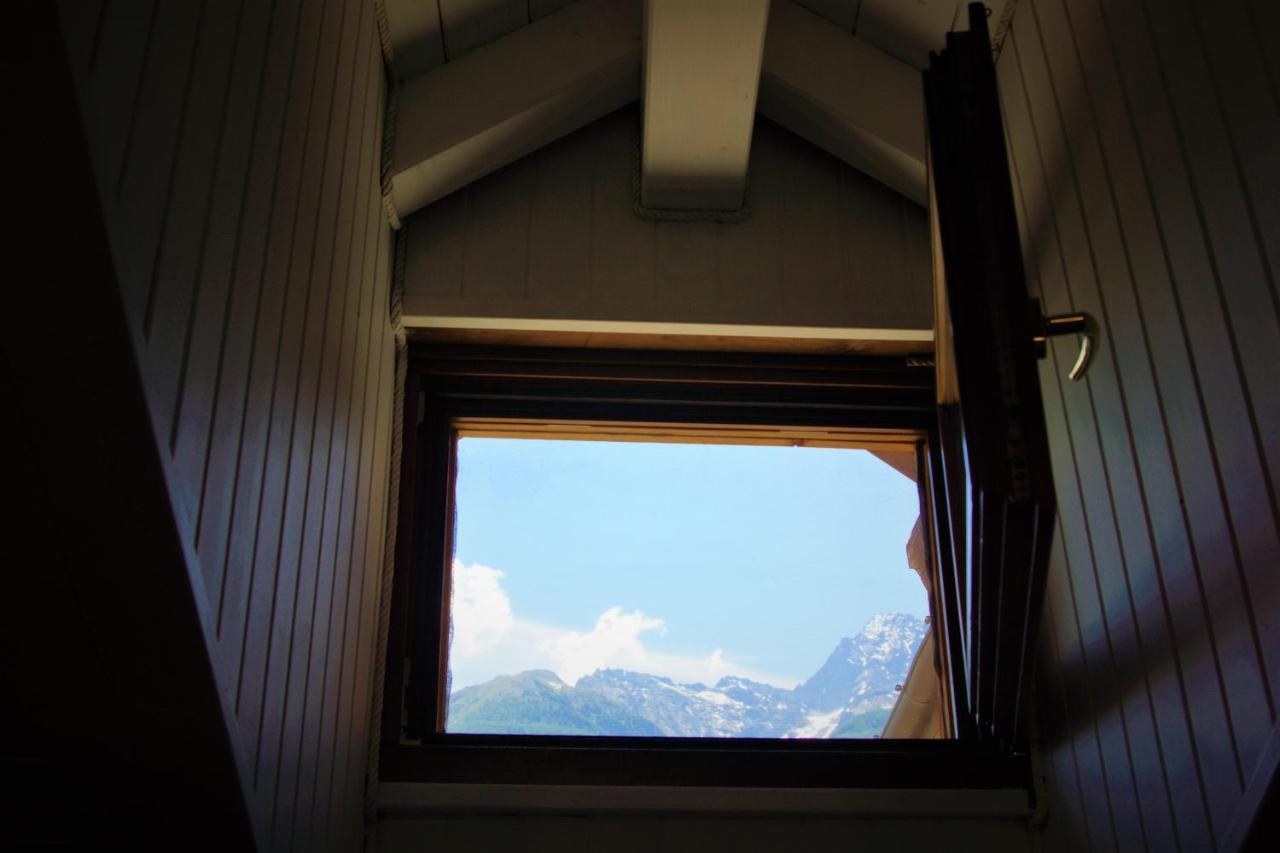 Chez Martin Apartment Aosta Bagian luar foto